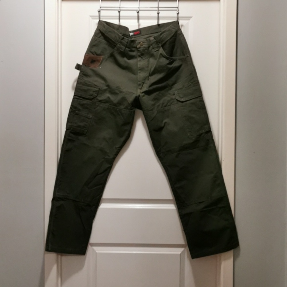 Wrangler Men's kahki green Riggs Workwear Cargo Pants 36 waist‎ 32 leg